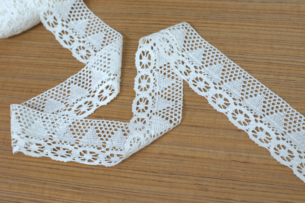 White/Beige Cotton Lace Trim - 6 cm Width - 10m / 20m Length