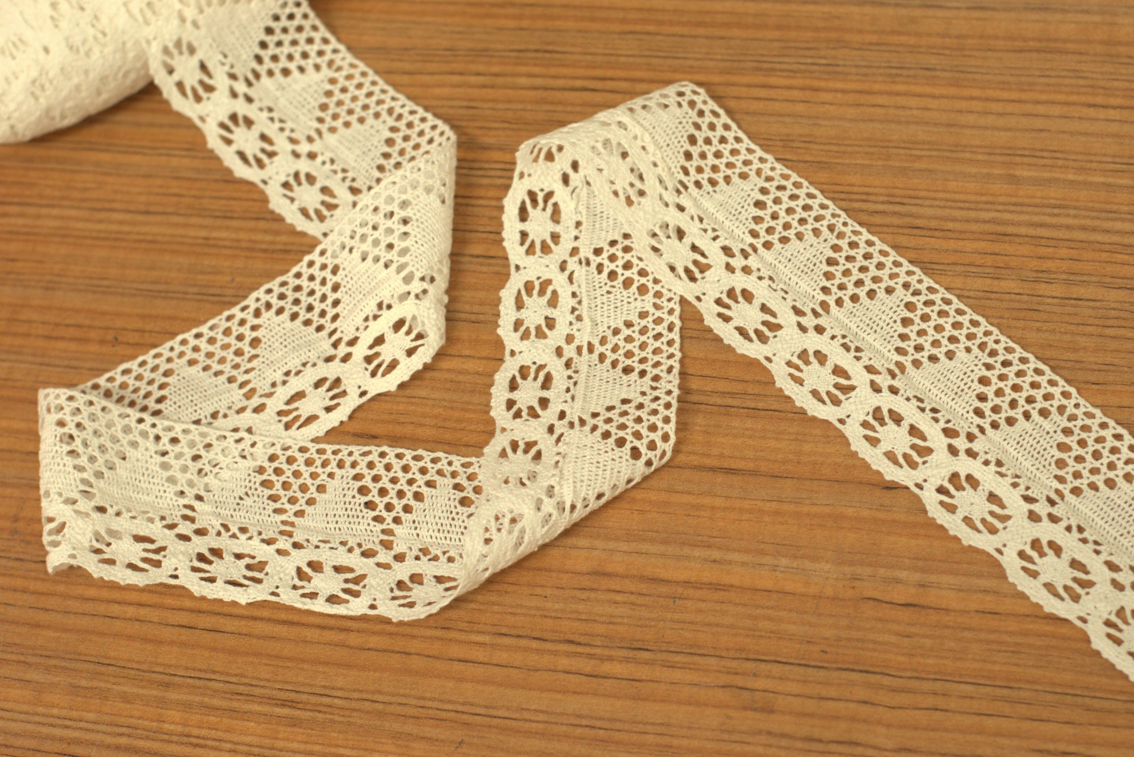 White/Beige Cotton Lace Trim - 6 cm Width - 10m / 20m Length