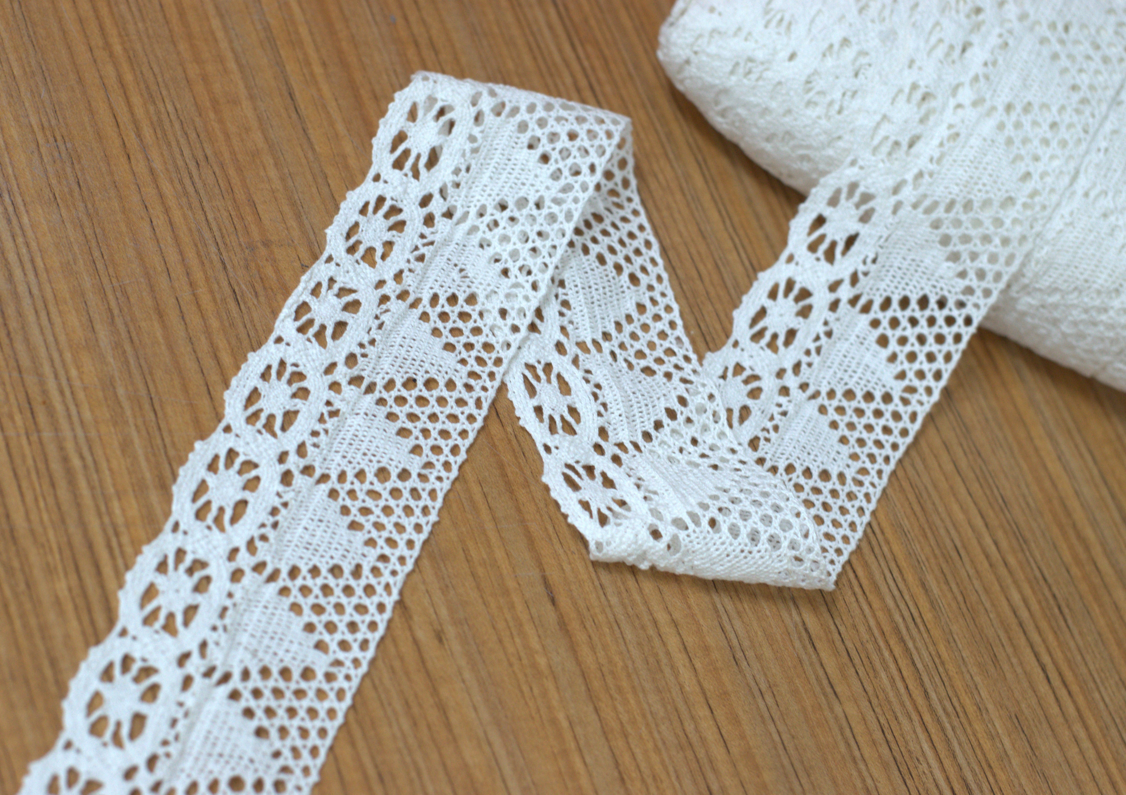 White/Beige Cotton Lace Trim - 6 cm Width - 10m / 20m Length