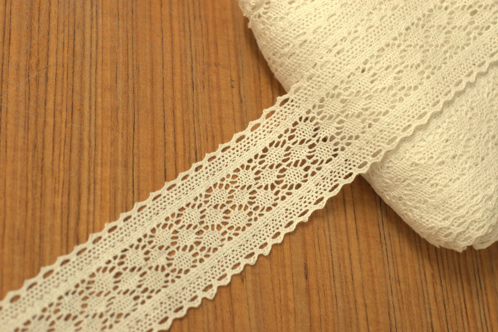 White/Beige Floral Lace Trim - 6 cm Width - 10M / 20M Roll