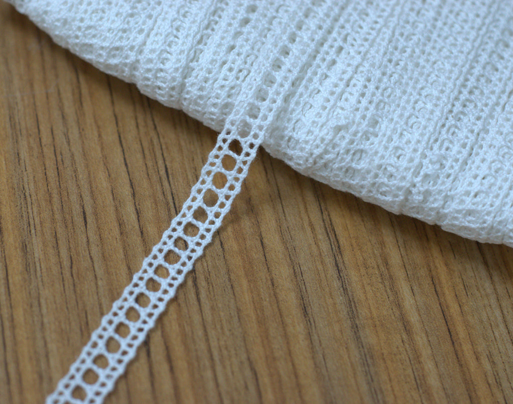 1cm Cotton Eyelet Ladder Lace Trim – White/Beige (10m/20m) | Nushio