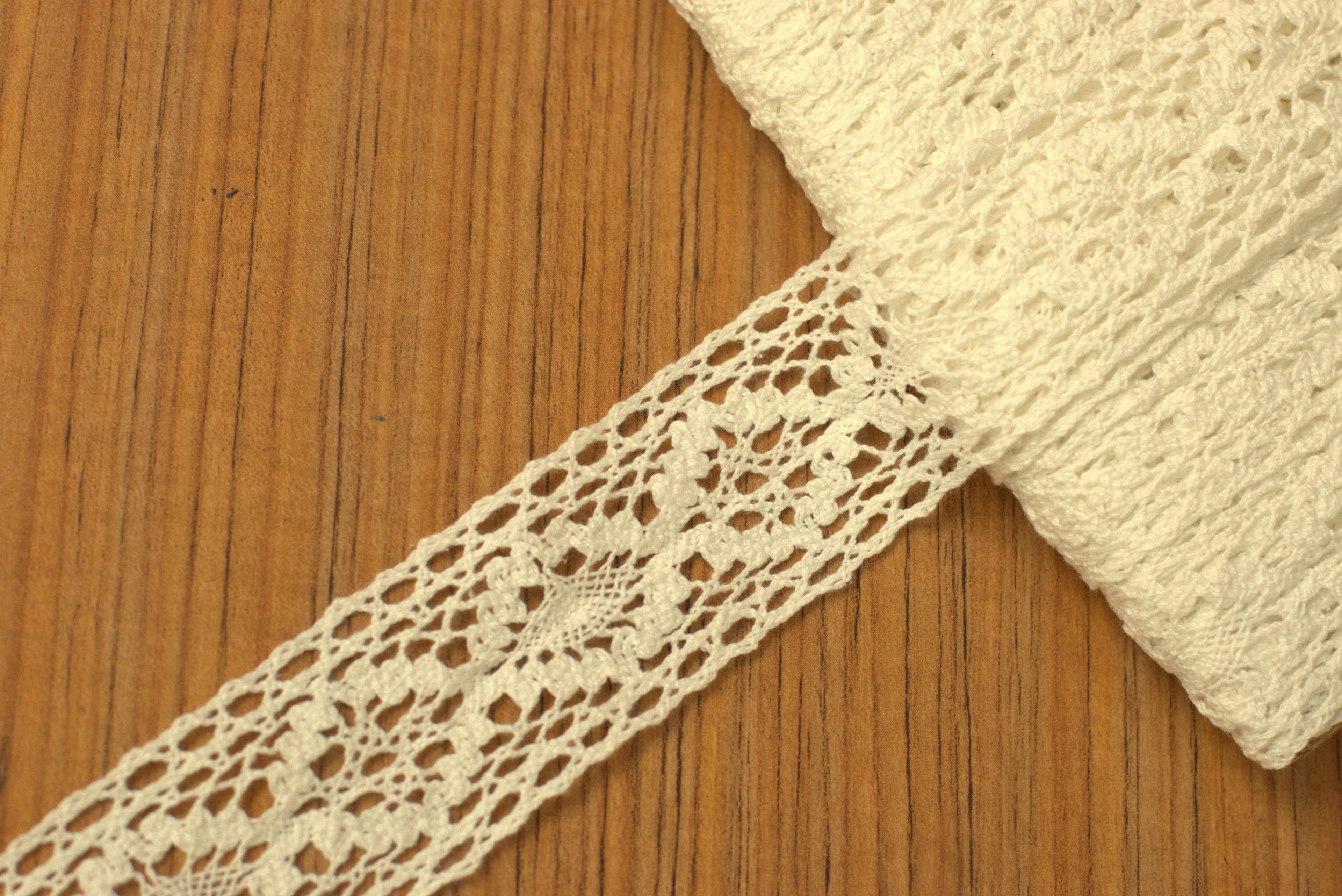 Vintage-Style Floral Cotton Lace Trim – 4.5cm Wide (10m or 20m Bundle)