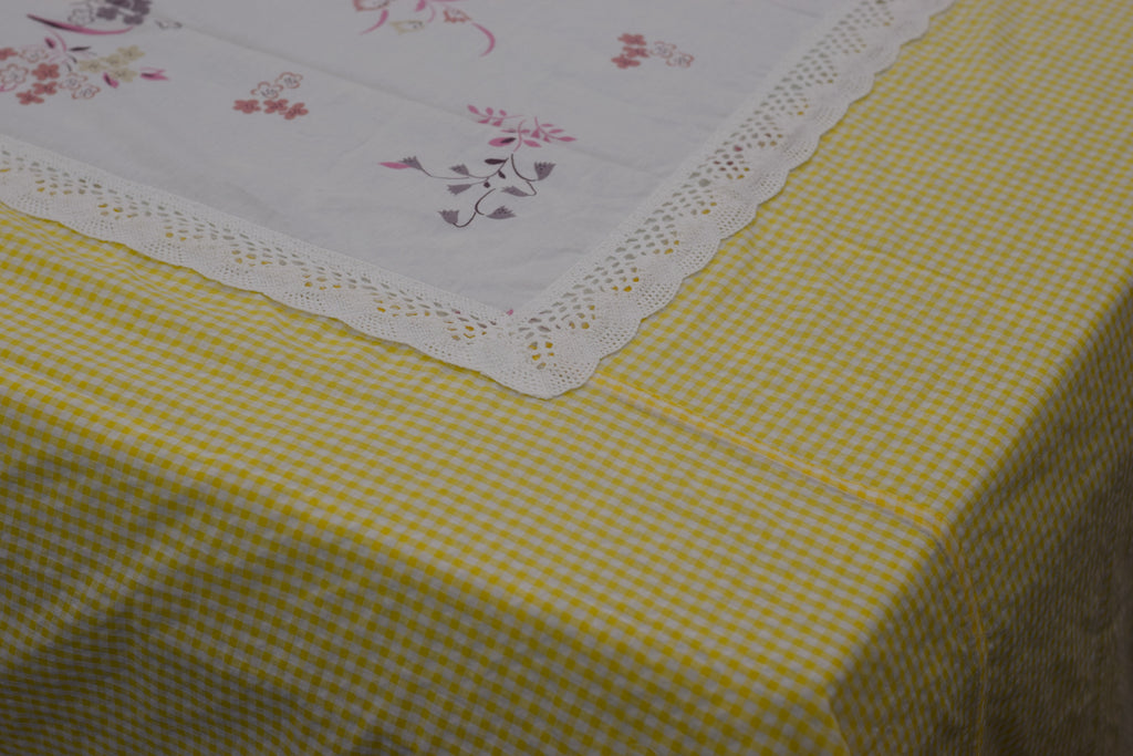 Yellow Gingham Floral Queen Size Bedspread Set (240 x 240 cm)