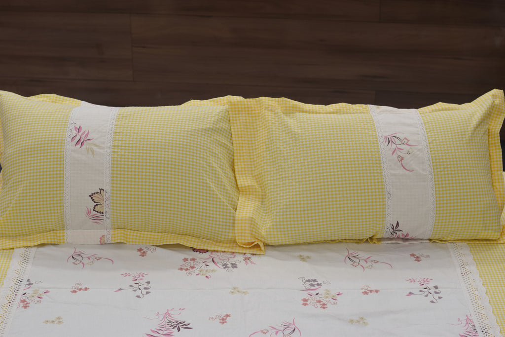 Yellow Gingham Floral Queen Size Bedspread Set (240 x 240 cm)