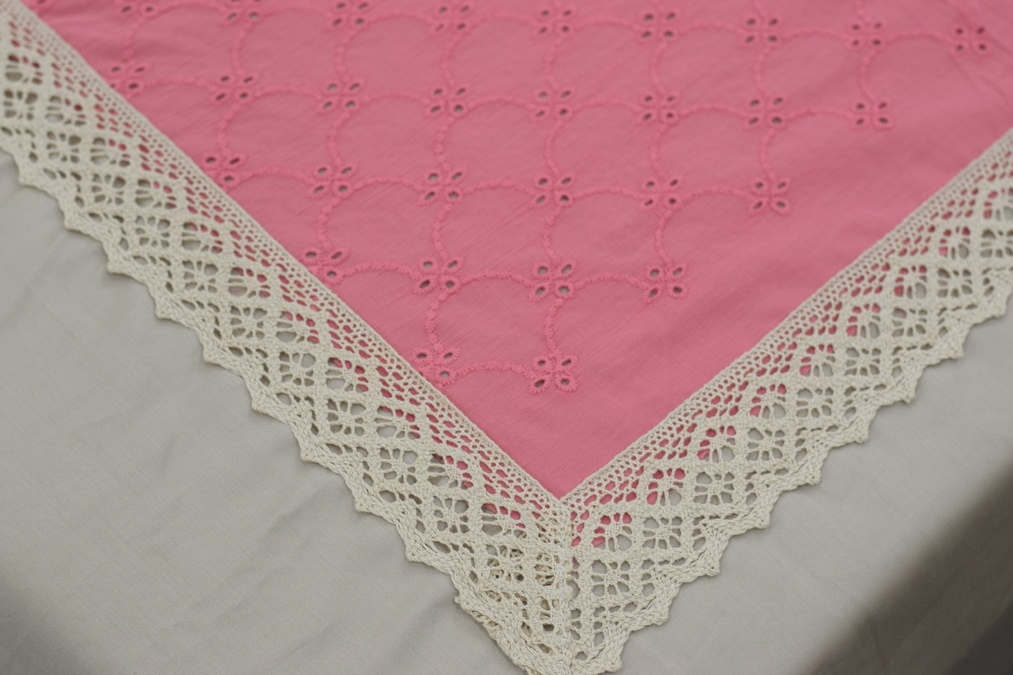 Elegant Pink & Beige Lace Border King Size Bedspread (2.80 x 2.50 m) | Nushio