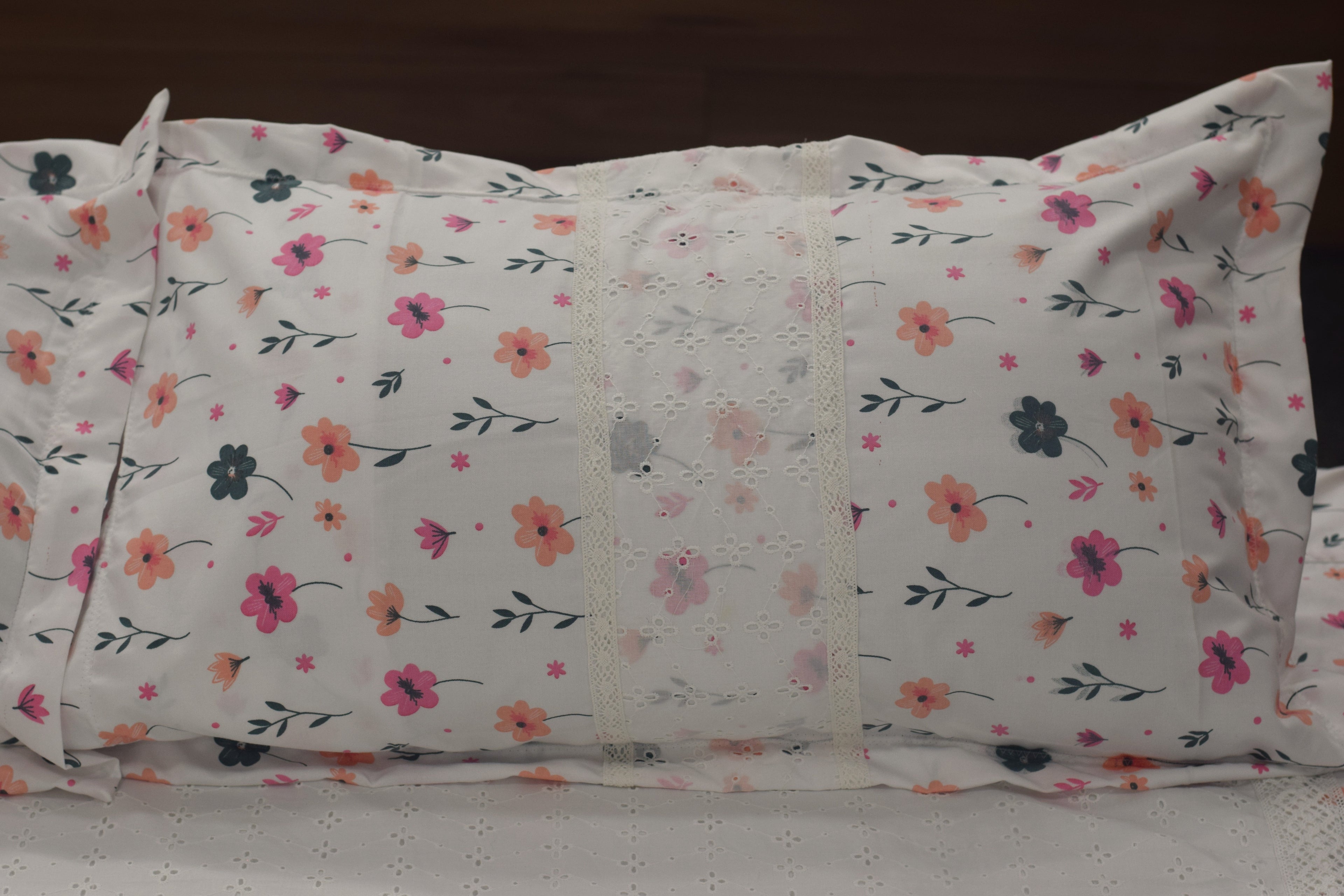 Queen Size White Hakoba Cotton Bedsheet with Floral Print Border (240x240 cm)