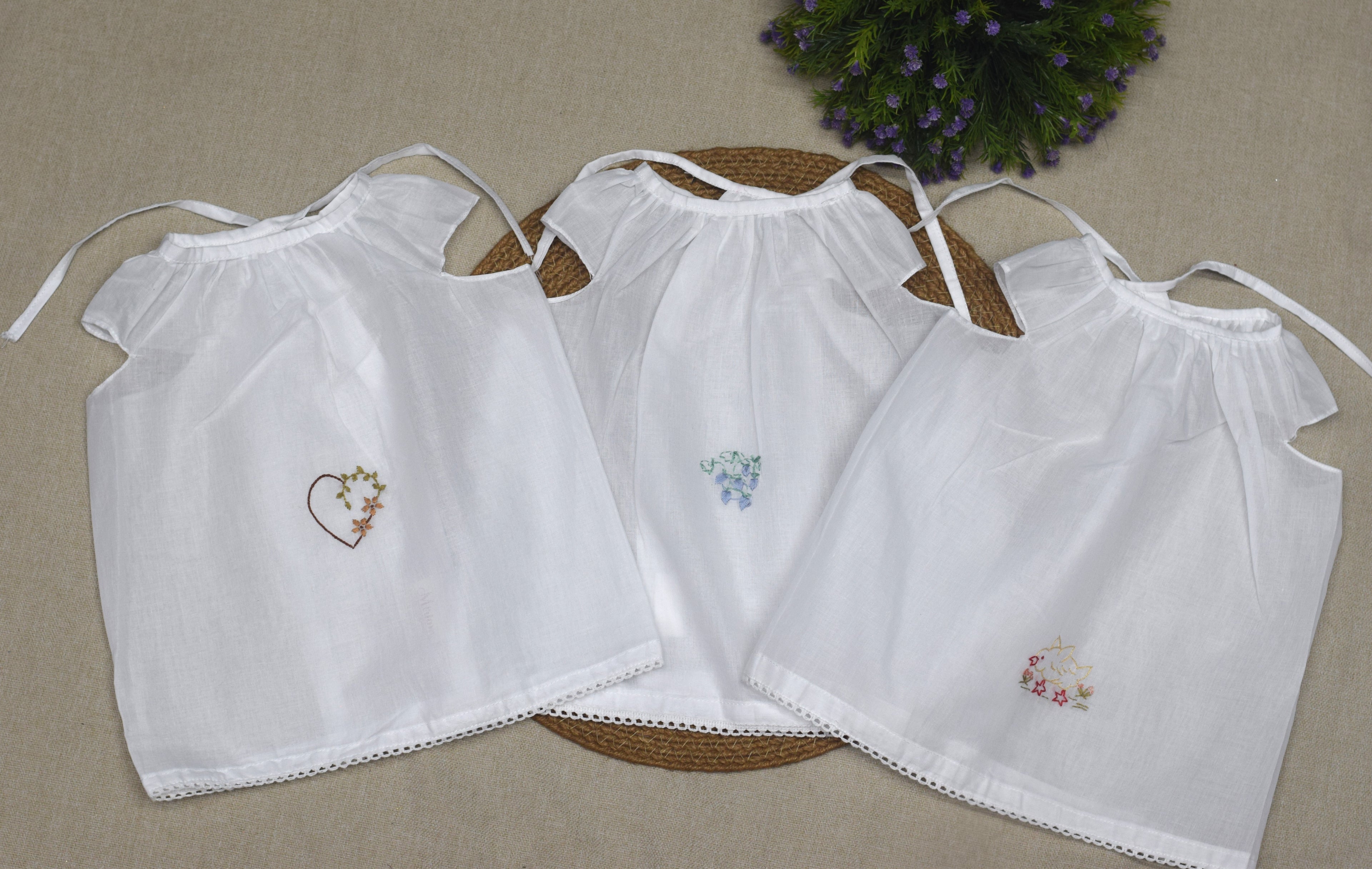 Kerala Traditional Kettuduppu for Kids – White Cotton Sleeveless Blouse with Embroidery (3 Designs)