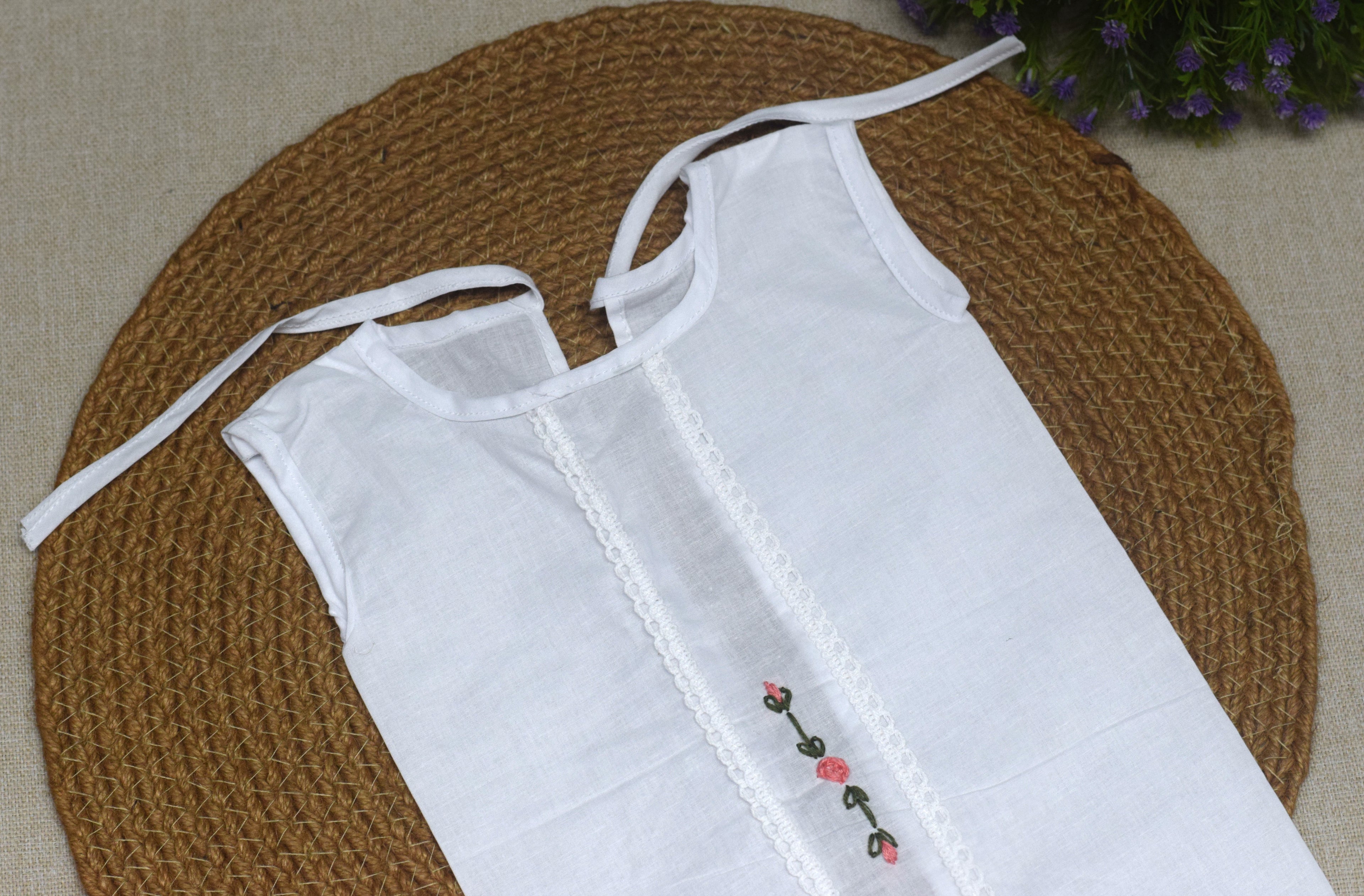 Kids Kerala Kettuduppu Blouse – Classic White with Floral Embroidery (3 Designs)