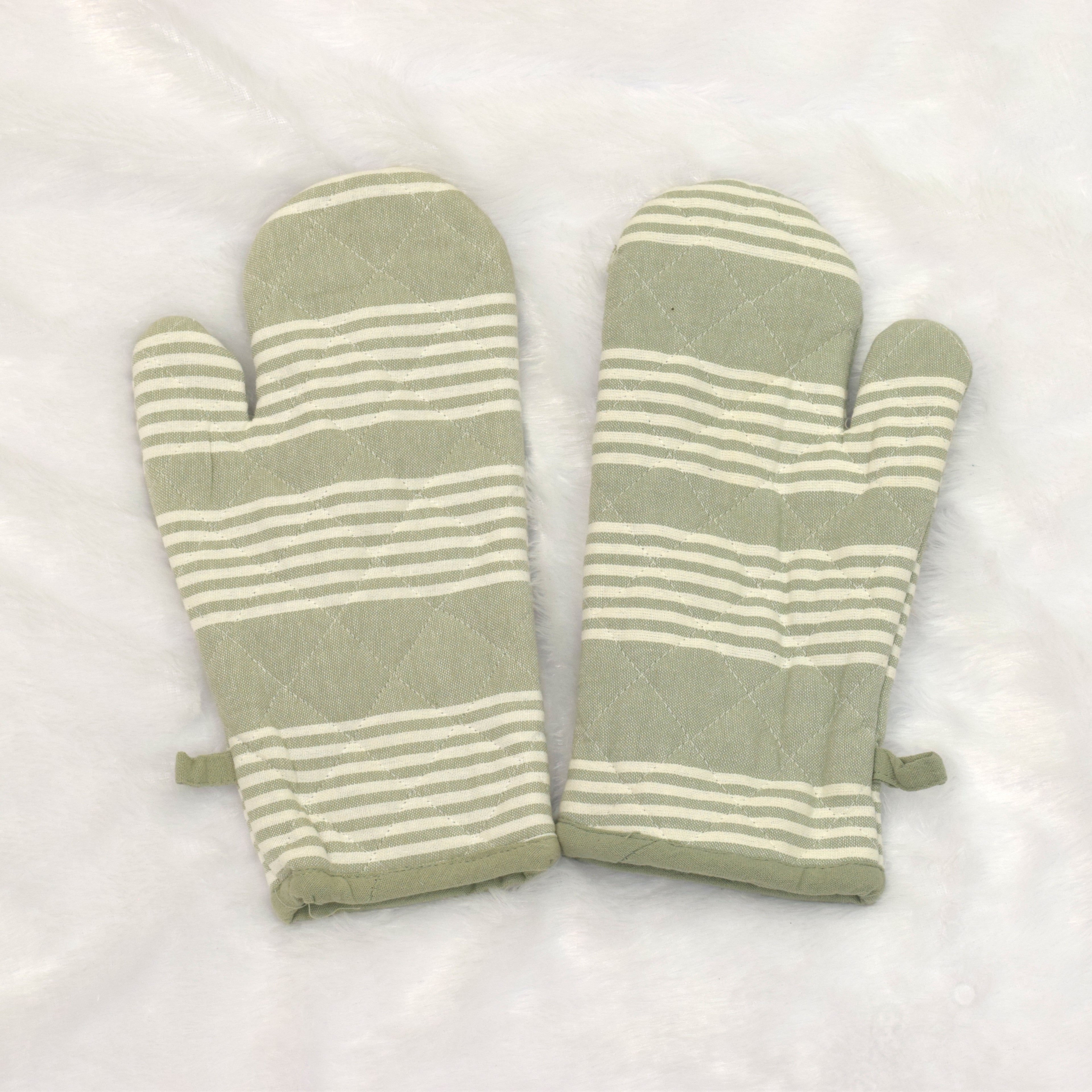 Striped Cotton Quilted Oven Gloves – Heat Resistant Kitchen Mitts (Set of 2)