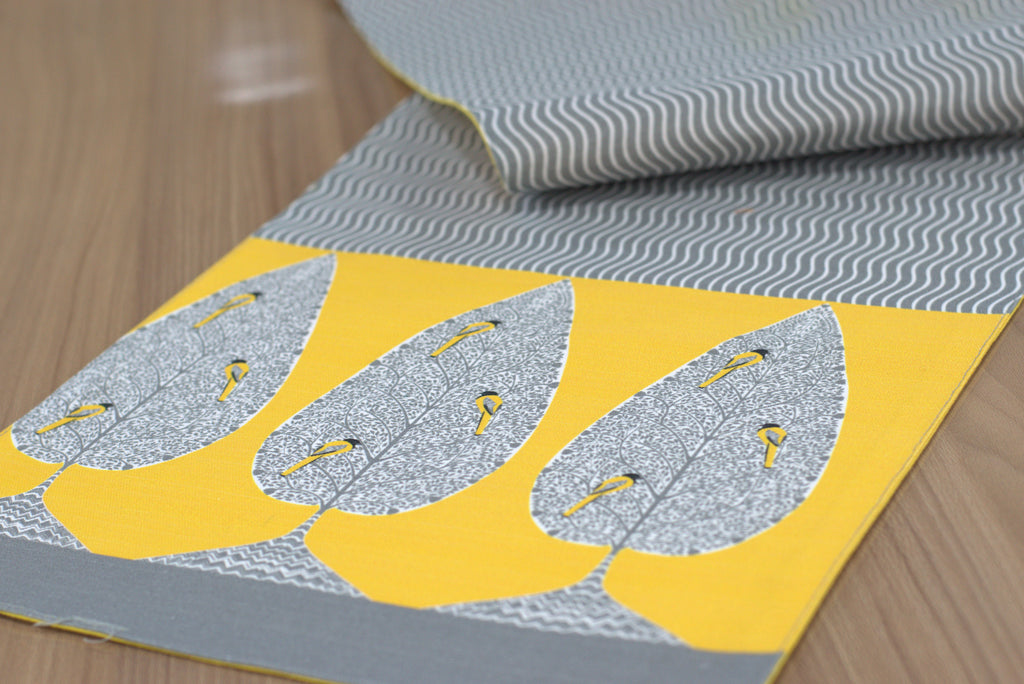 Modern Grey & Yellow Leaf Design Table Runner – 180 × 30 cm - View 2 - Nushio