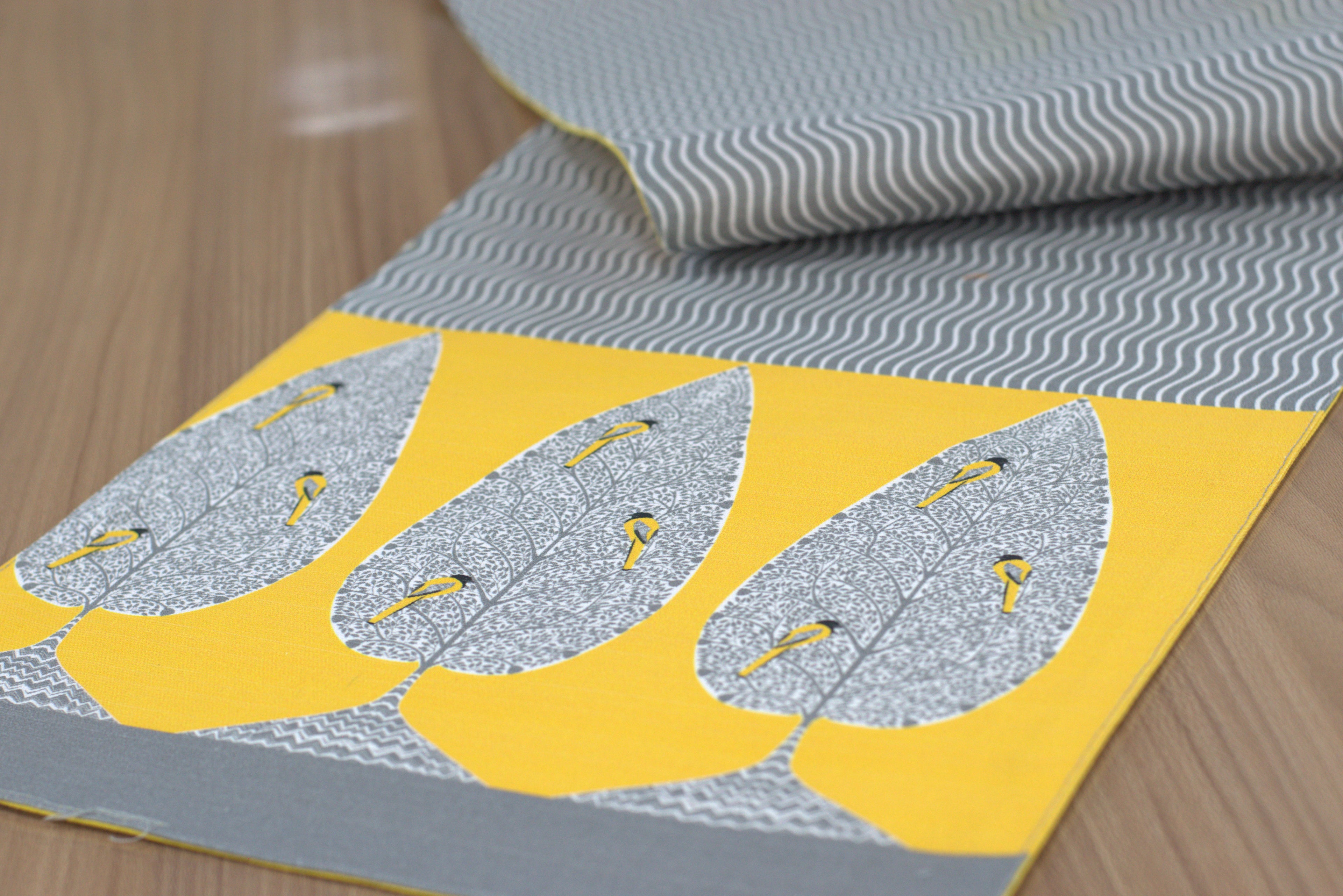 Modern Grey & Yellow Leaf Design Table Runner – 180 × 30 cm - View 2 - Nushio